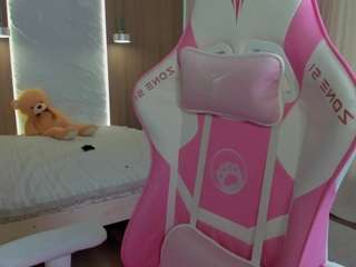 naomimif Live Webcam on CamSoda