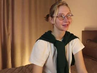 parisfiducia Live Webcam on CamSoda