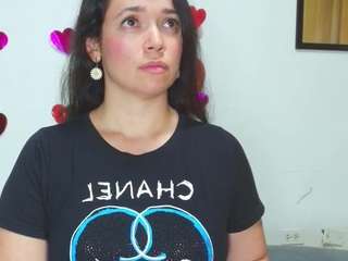 loreen-grey's CamSoda show and profile