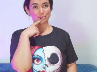 loreen-grey's CamSoda show and profile