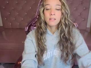 megan-collins-b Live Webcam on {site_name}