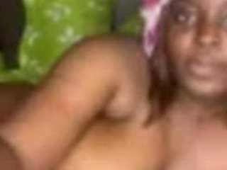 ndomegracehelene Live Webcam on CamSoda