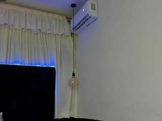  sweet-vicky-hot chat room