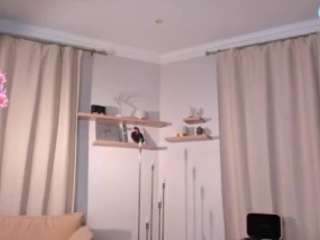 Live stream of loralifelover