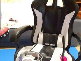 xuanheltsley's CamSoda show and profile