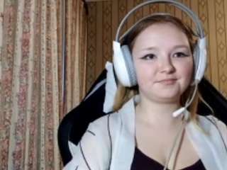 xuanheltsley Live Webcam on CamSoda