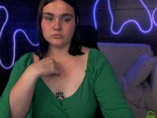 helly-kiss Live Webcam on CamSoda