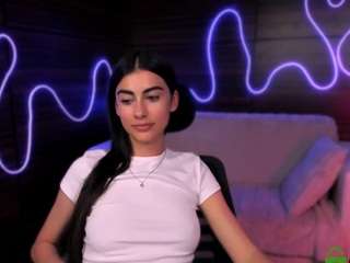  helly-kiss chat room