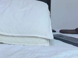 kenda-ll live cam profile