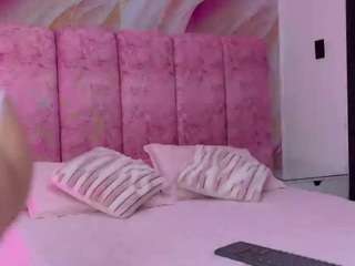 kenda-ll's CamSoda show and profile