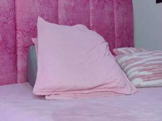 kenda-ll's CamSoda show and profile