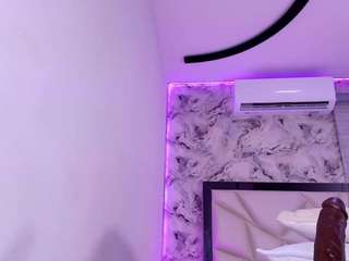 le modèle kenda-ll est en webcam porno dans un show sur le site camsoda, il possède les tags suivants: anal,small tits,no drinking,no smoking,orgasm,petite,pussy,shaved pussy,spank,anal toys,squirt,tattoos,tease,teen (18+),toys,white,young adult,lush,lovense,latina