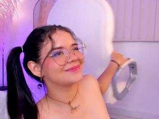 nikavelvet Live Webcam on CamSoda