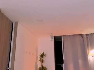 nikavelvet Live Webcam on CamSoda