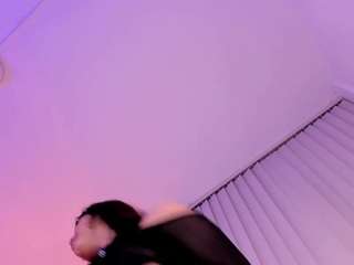 nikavelvet live webcam show