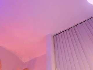 nikavelvet live webcam show
