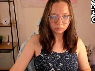 noora-moore webcam