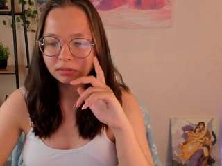 noora-moore webcam