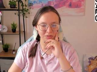 noora-moore camsoda