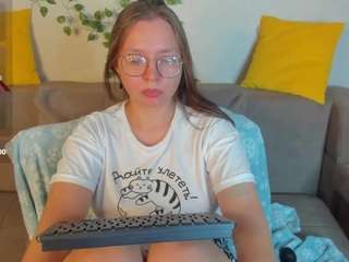 noora-moore webcam