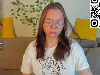 noora-moore webcam