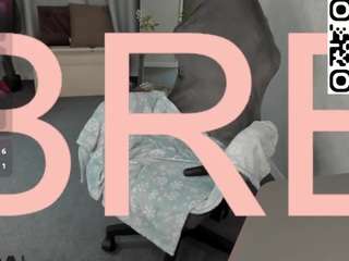 noora-moore Moaning live webcam