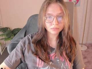 noora-moore webcam
