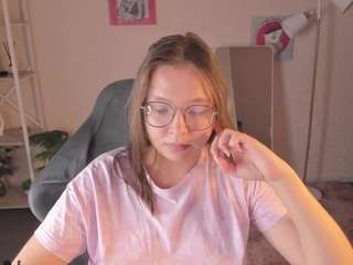 noora-moore webcam