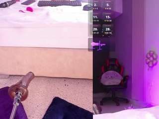 This model is live right now. bbwcloe