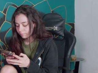  ravenn-moonn chat room