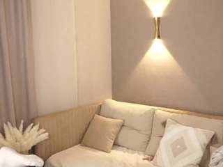  winky-pinky chat room