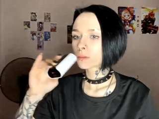  blondellroundtree chat room