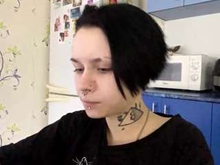 blondellroundtree webcam model