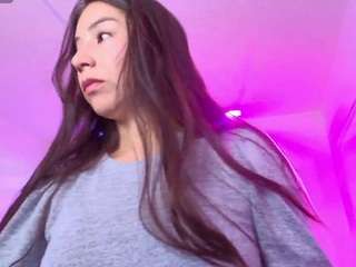 emalouisx Live Webcam on CamSoda
