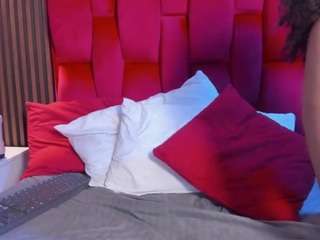 froid-and-artemi... Live Webcam on CamSoda