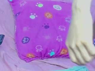 glossier-cherry Live Webcam on CamSoda
