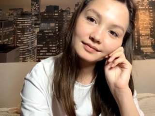hanaloffier's CamSoda show and profile