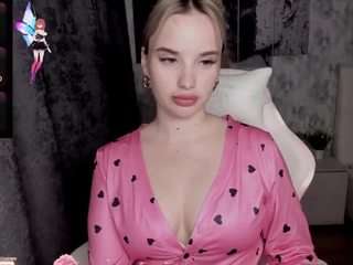 kirakrox Live Webcam on CamSoda