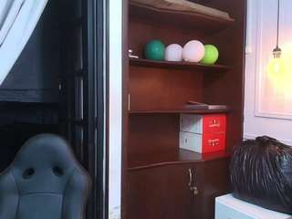  luna-naughty1 chat room
