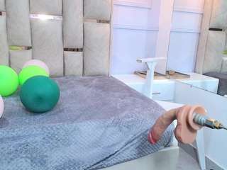  luna-naughty1 chat room