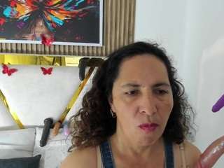 luna-naughty1