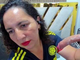 luna-naughty1