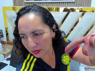 luna-naughty1