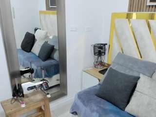 luna-naughty1