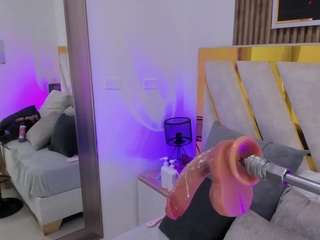 luna-naughty1