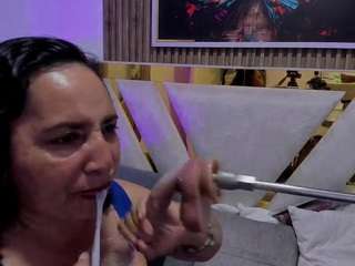 luna-naughty1