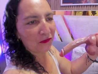 luna-naughty1