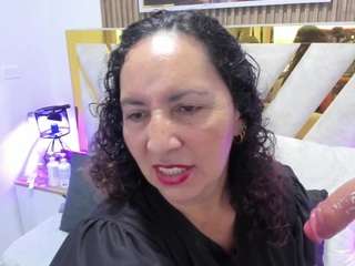 luna-naughty1