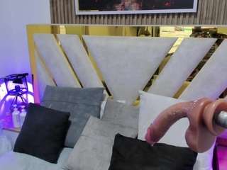 luna-naughty1