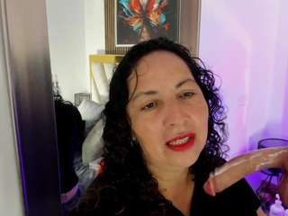 luna-naughty1